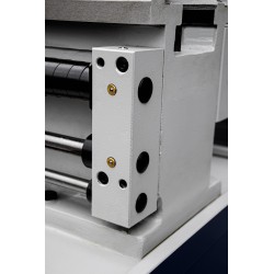 Универсален конвенционален струг CORMAK GRAND 420x1500 + ножове + въртящ се шип