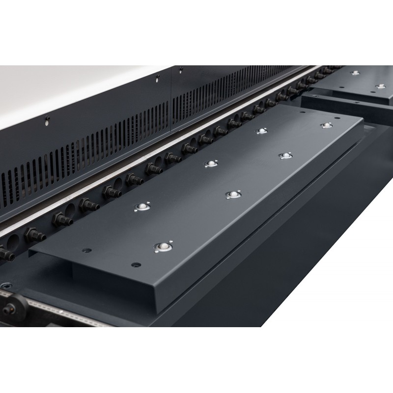 Хидравлични ножици-гилотини NC SHARK 12x3200