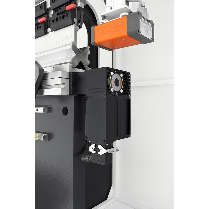 Хидравлична абкант-преса CORMAK CNC SERVO ELITE 40×1600 DA-53TX