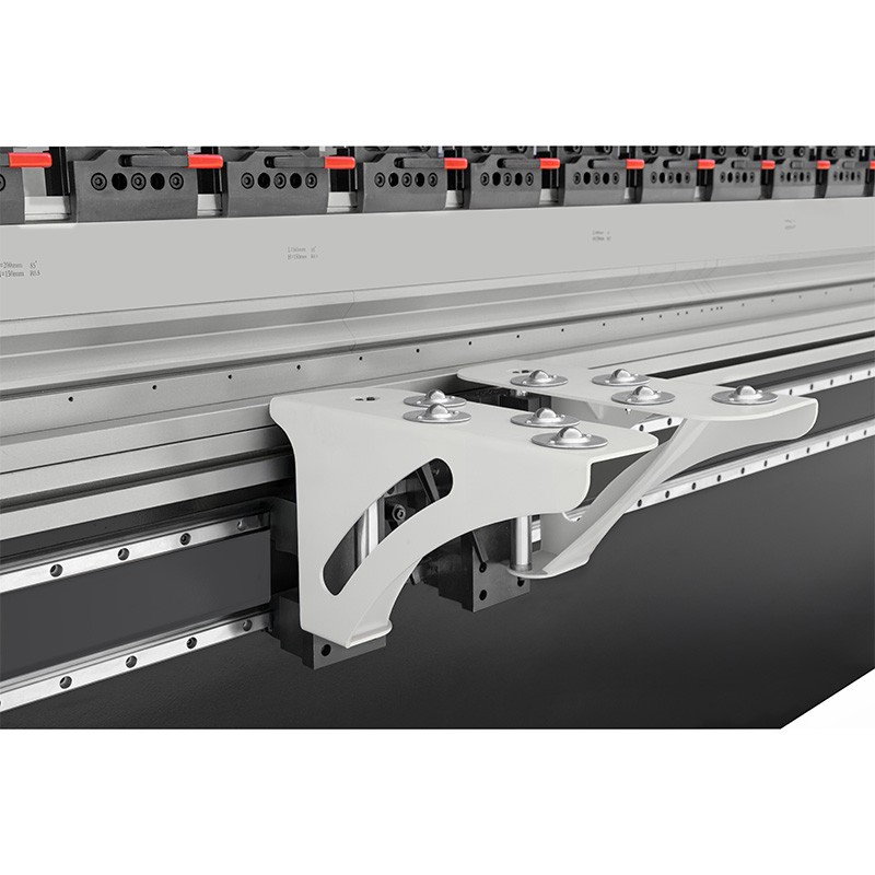 Хидравлична абкант-преса CORMAK CNC SERVO ELITE 40×2000 DA-58T
