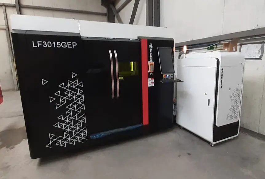 Модерен център за лазерно рязане с мощност 6000 W за металообработващата промишленост